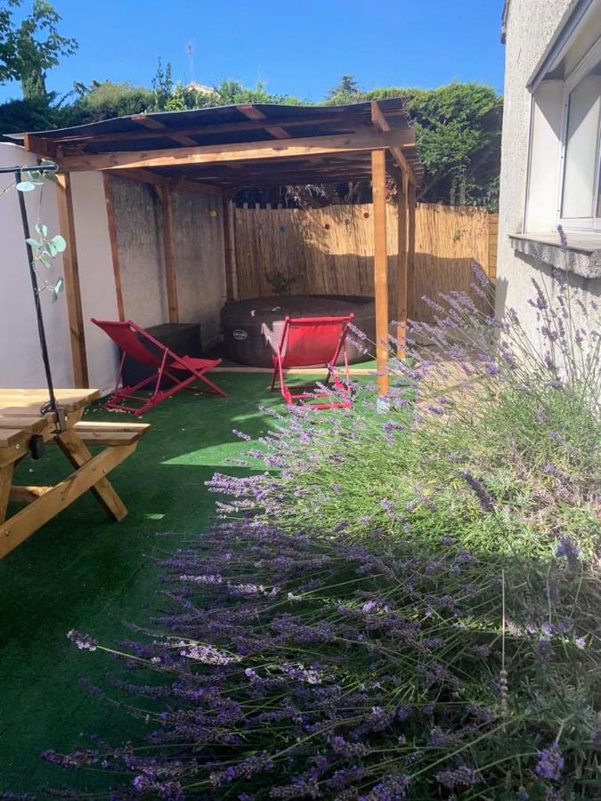 Appartement Velleron-4 Personnes Eksteriør billede